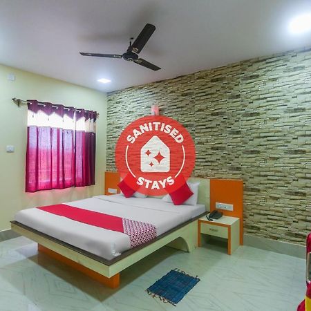Oyo 60771 New Puri Hotel Exterior photo
