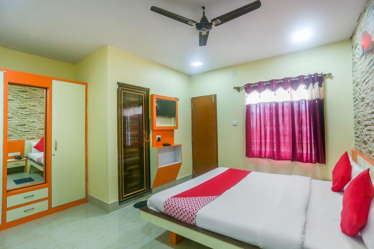 Oyo 60771 New Puri Hotel Exterior photo